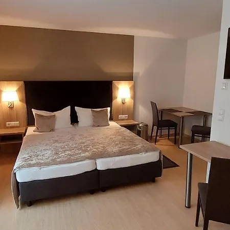 Am Schillergarten Appartamento Dresda